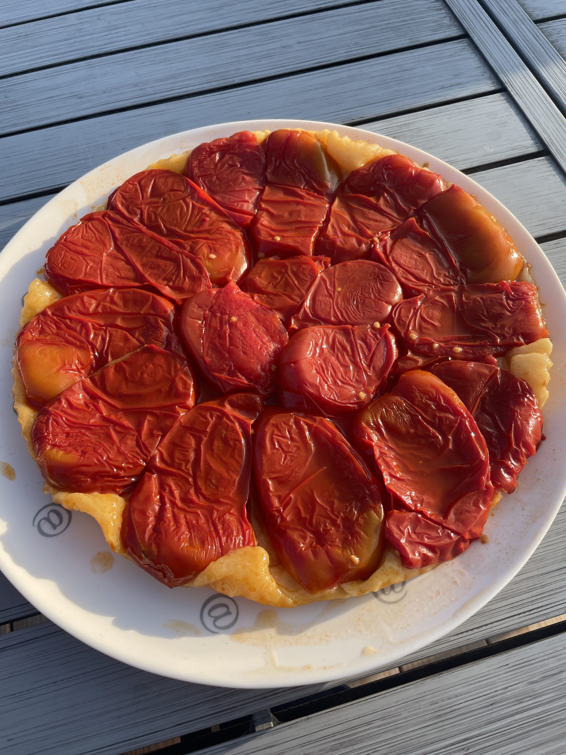 Tartes tatin aux légumes d'été tomate