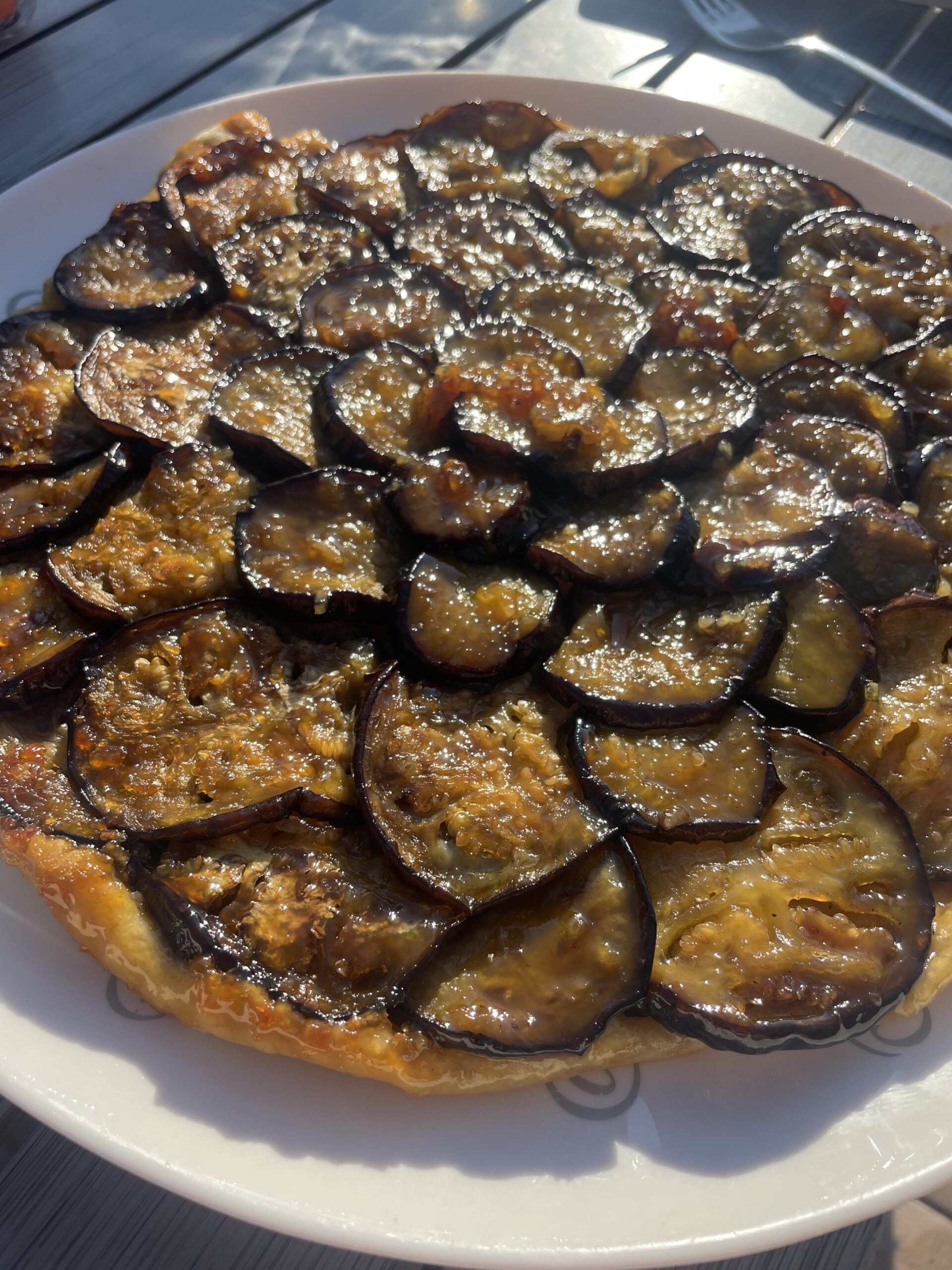 Tartes tatin aux légumes d'été aubergine